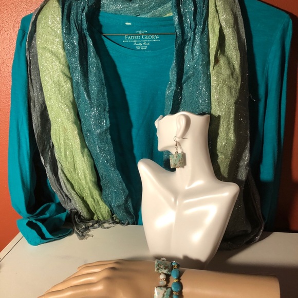 Outfit - Picture 1 of 2